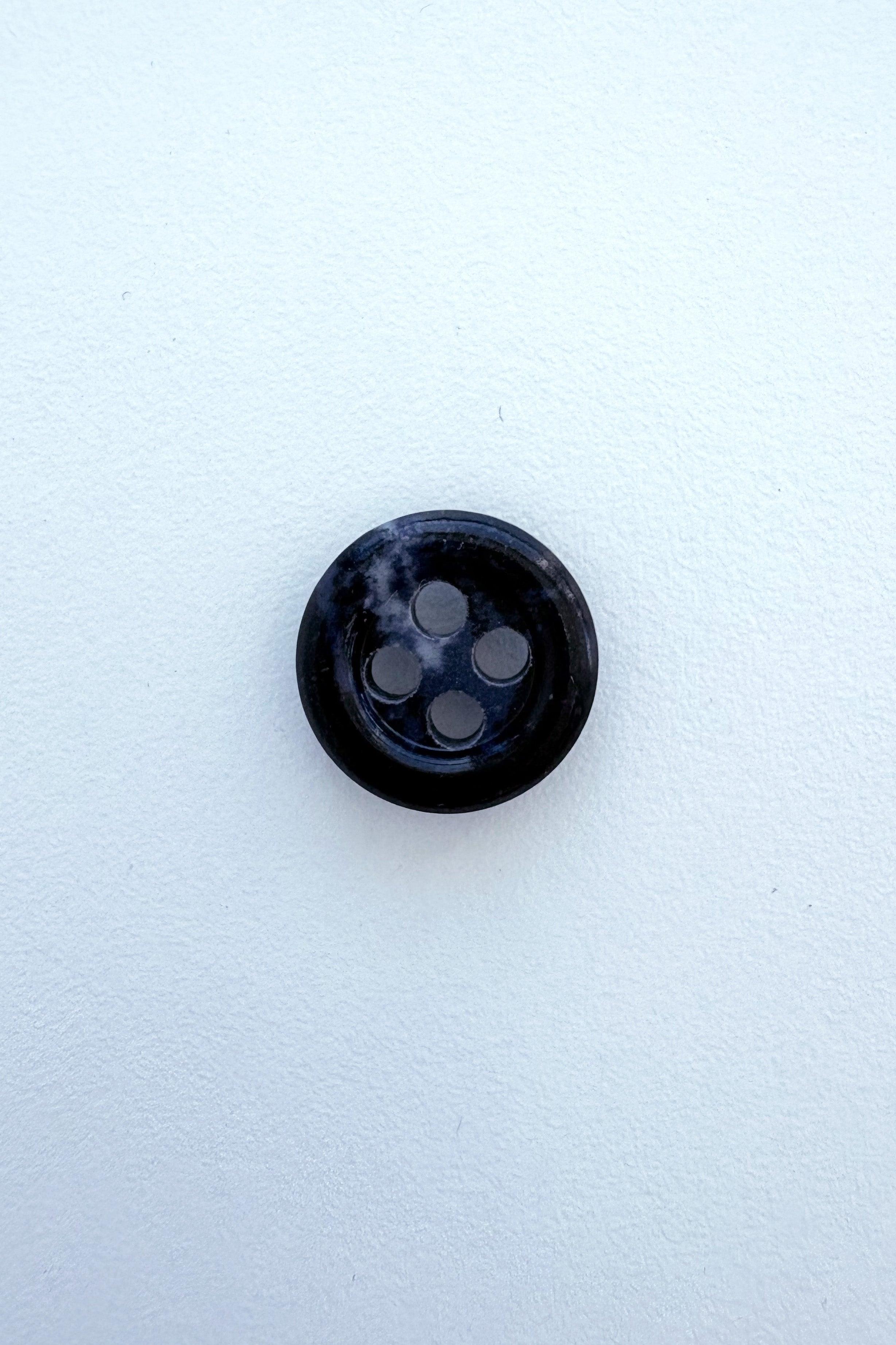 Marbled blue button 15mm