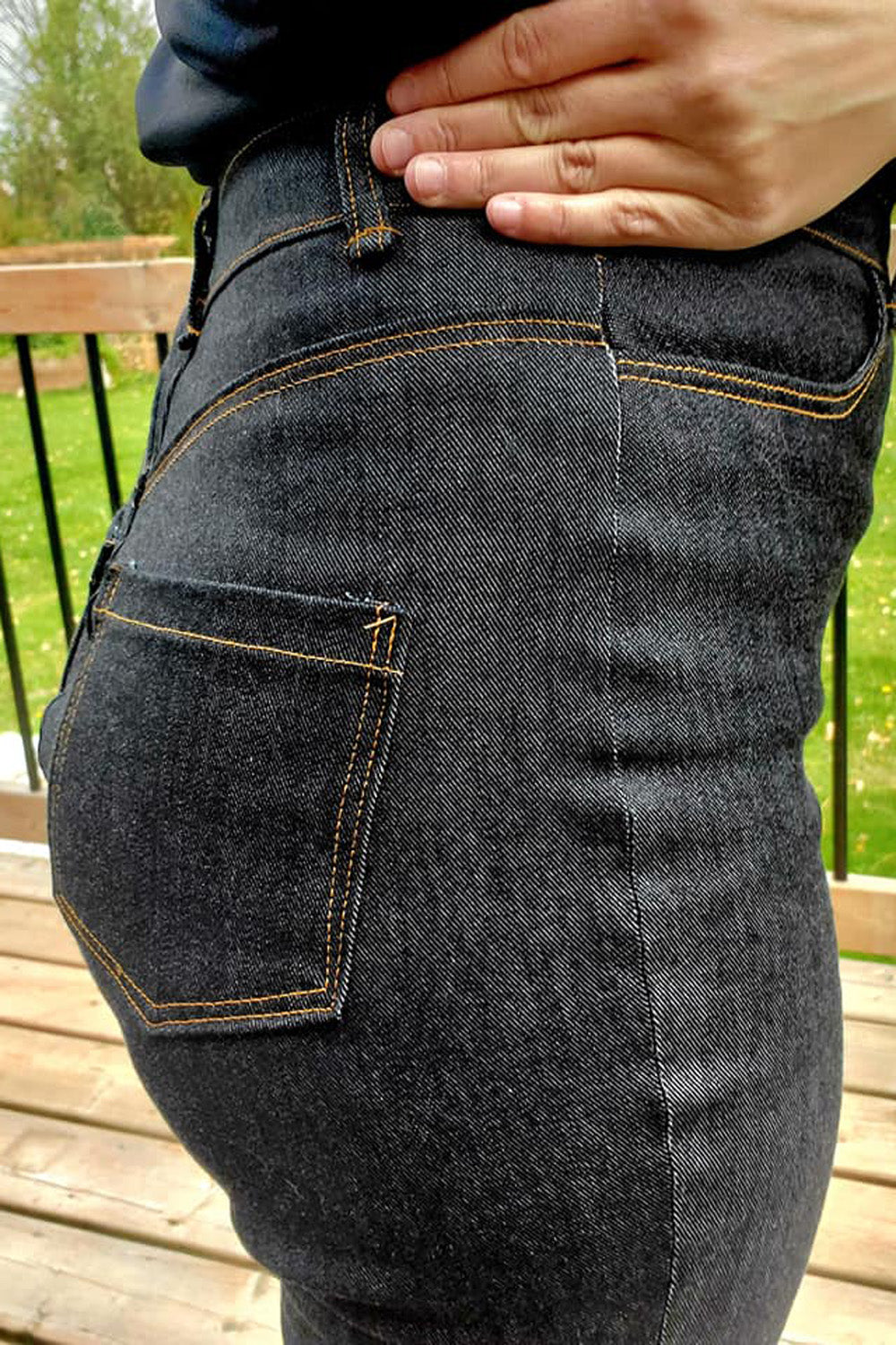 LILY - HIGH WAIST JEANS